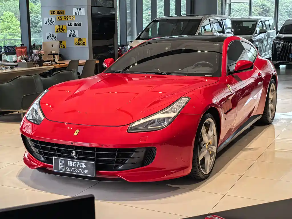Ferrari GTC4Lusso 2019