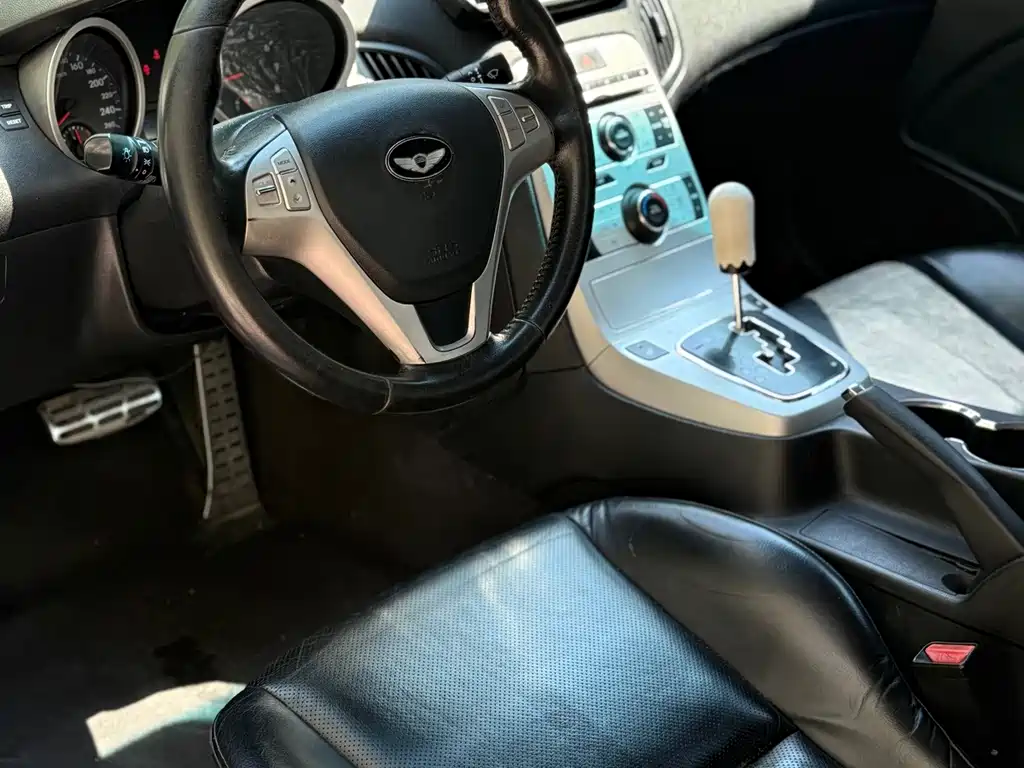 Hyundai Genesis Coupe — миниатюра 5