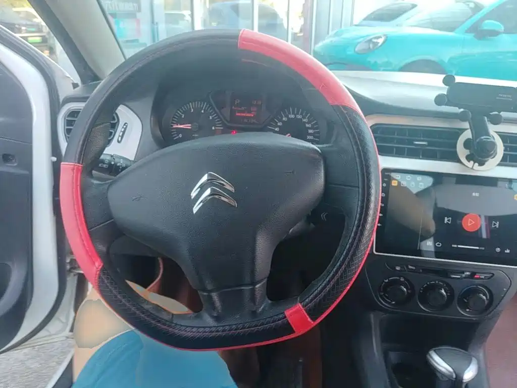 Citroen Elysee — миниатюра 15