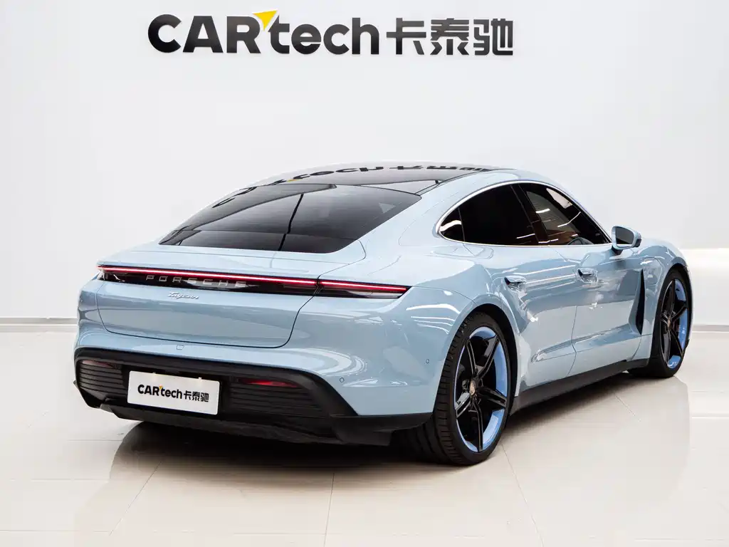 Porsche Taycan — миниатюра 3