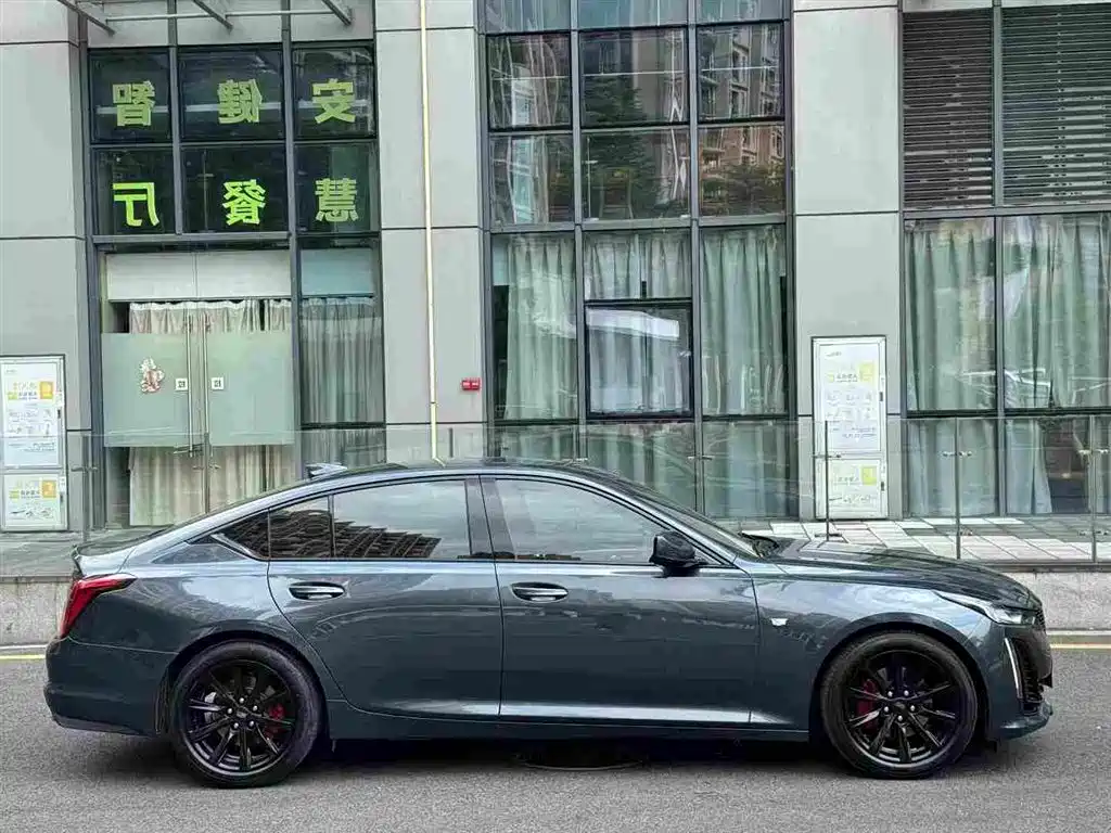Cadillac CT5 — миниатюра 4