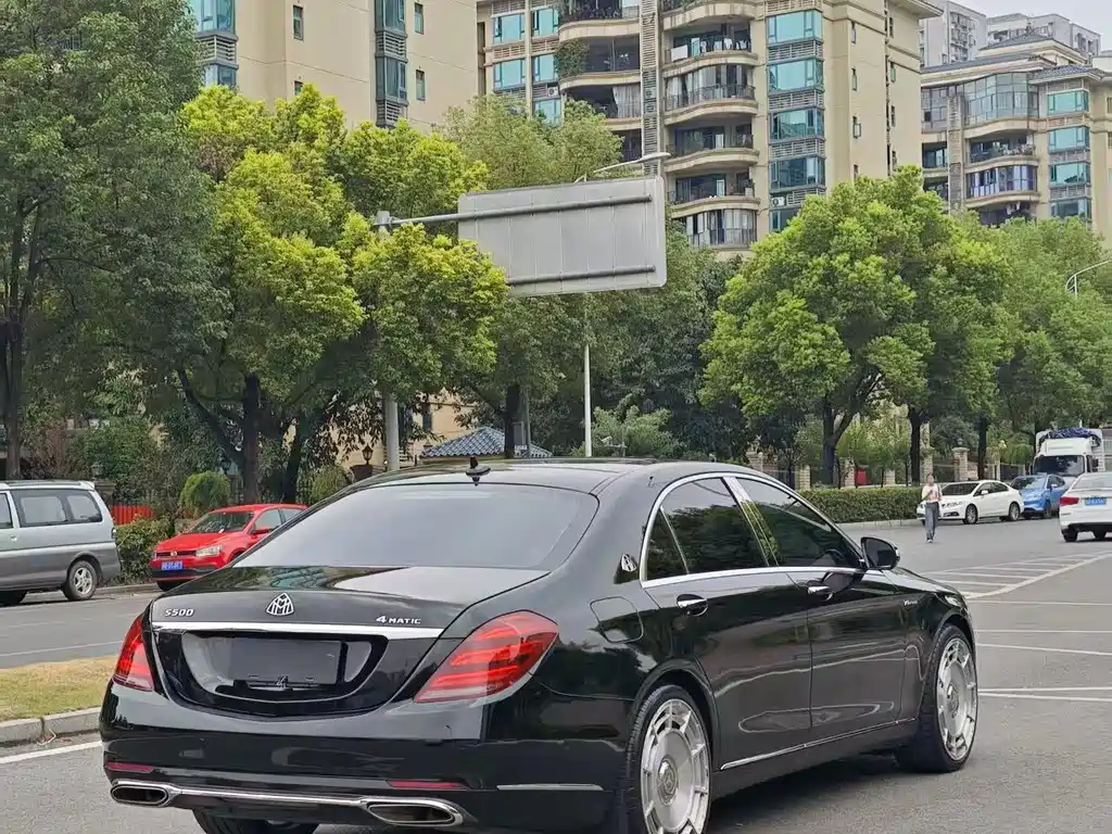 Mercedes-Benz S-Class — миниатюра 12