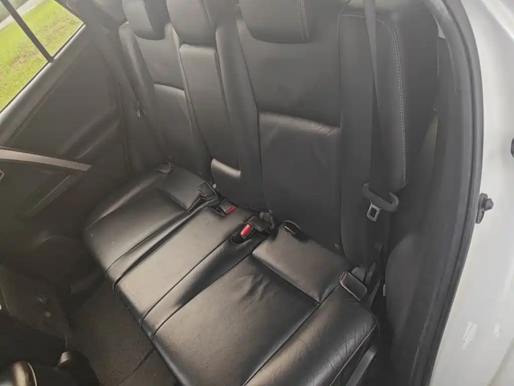 Toyota RAV4 — миниатюра 18