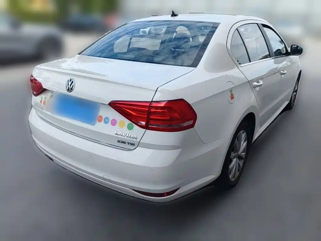 Volkswagen Lavida — миниатюра 10