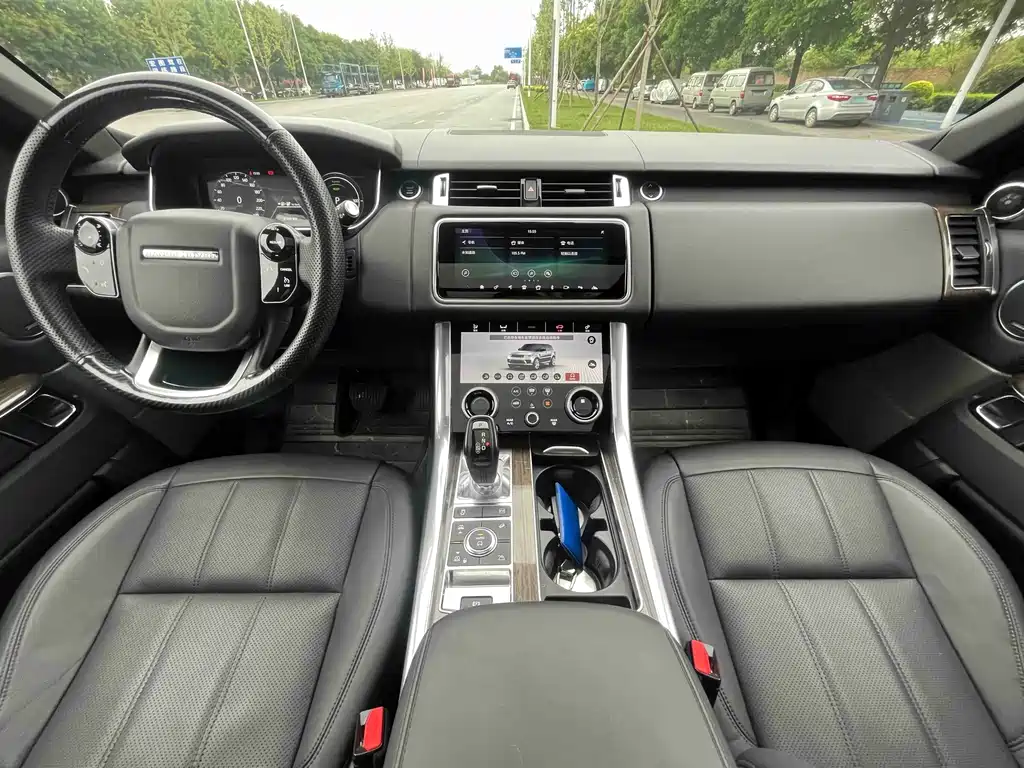 Land Rover Sport PHEV — миниатюра 7