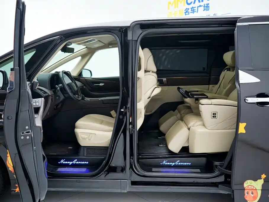 Toyota Vellfire — миниатюра 8