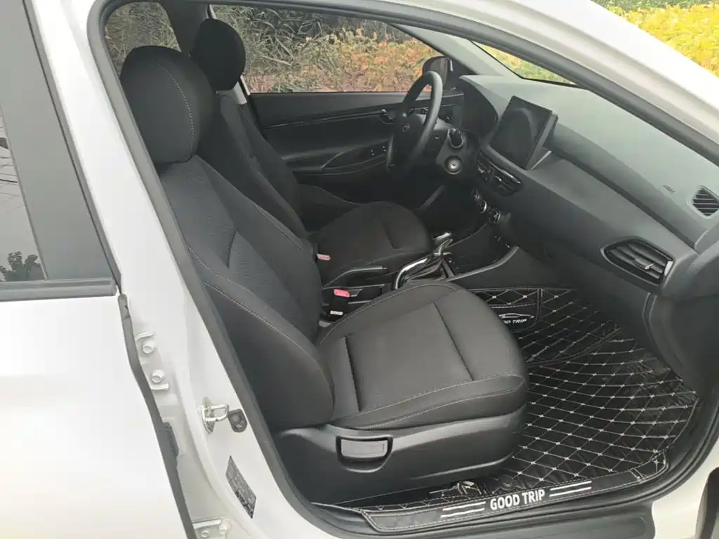Hyundai Elantra — миниатюра 25