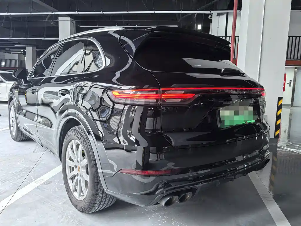 Porsche Cayenne Hybrid — миниатюра 19