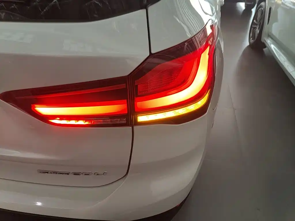 BMW X1 — миниатюра 8