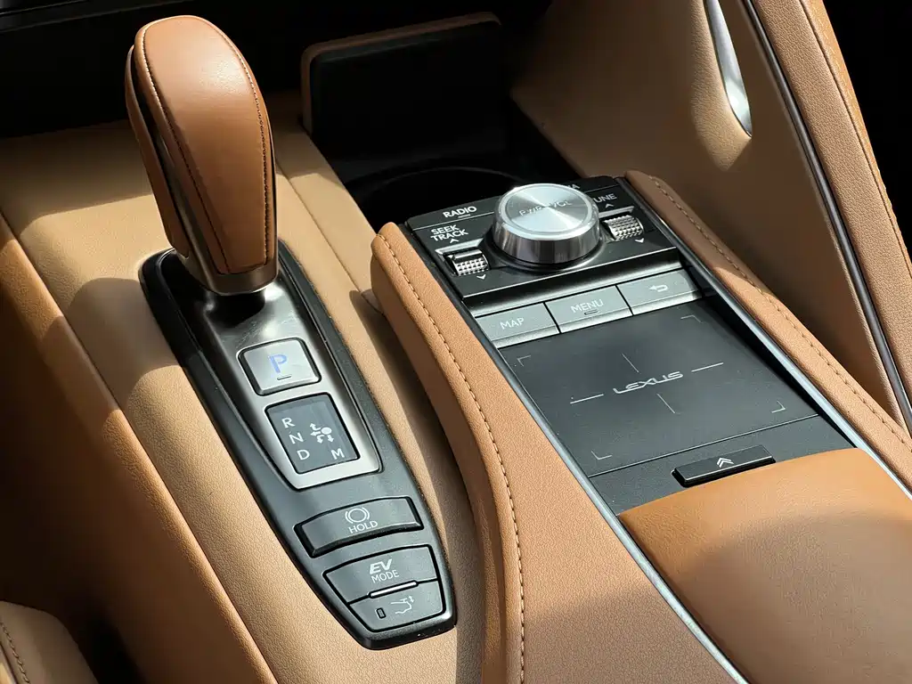 Lexus LC — миниатюра 18