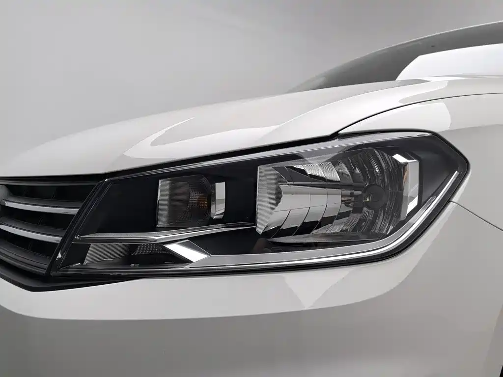 Volkswagen Santana — миниатюра 7