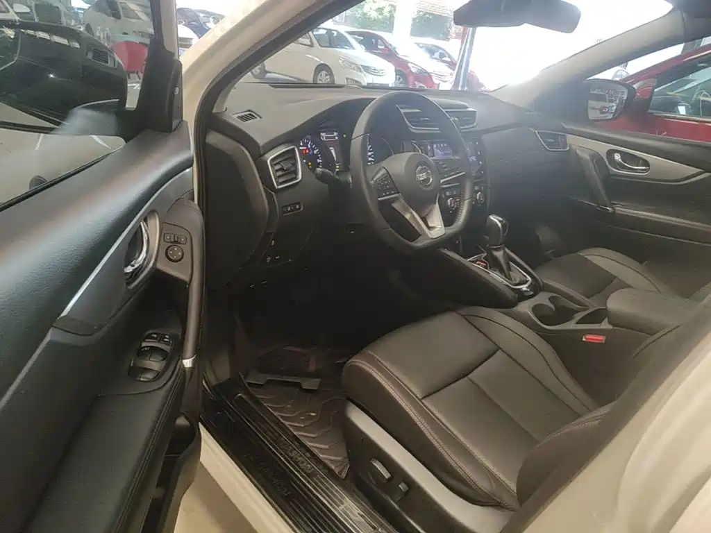Nissan Qashqai — миниатюра 16