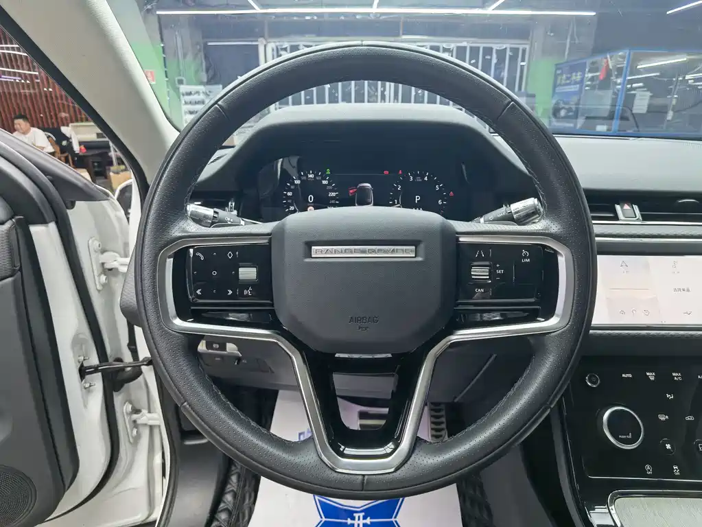 Land Rover Evoque — миниатюра 10