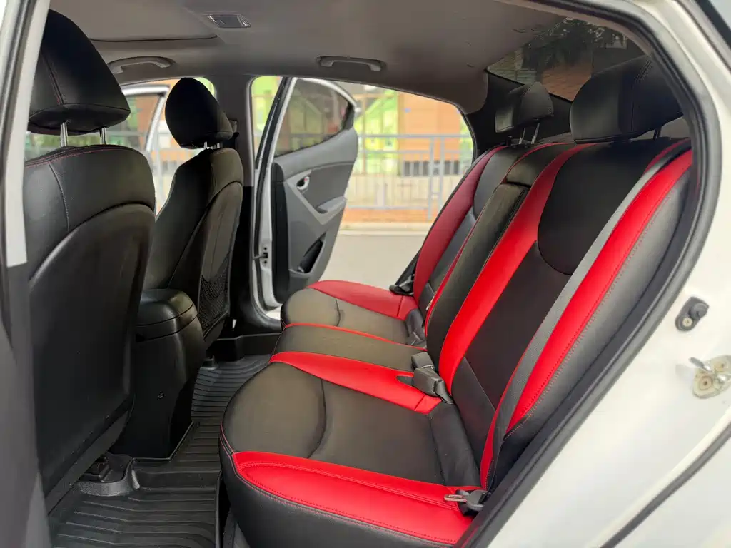 Hyundai Elantra Langdong — миниатюра 6