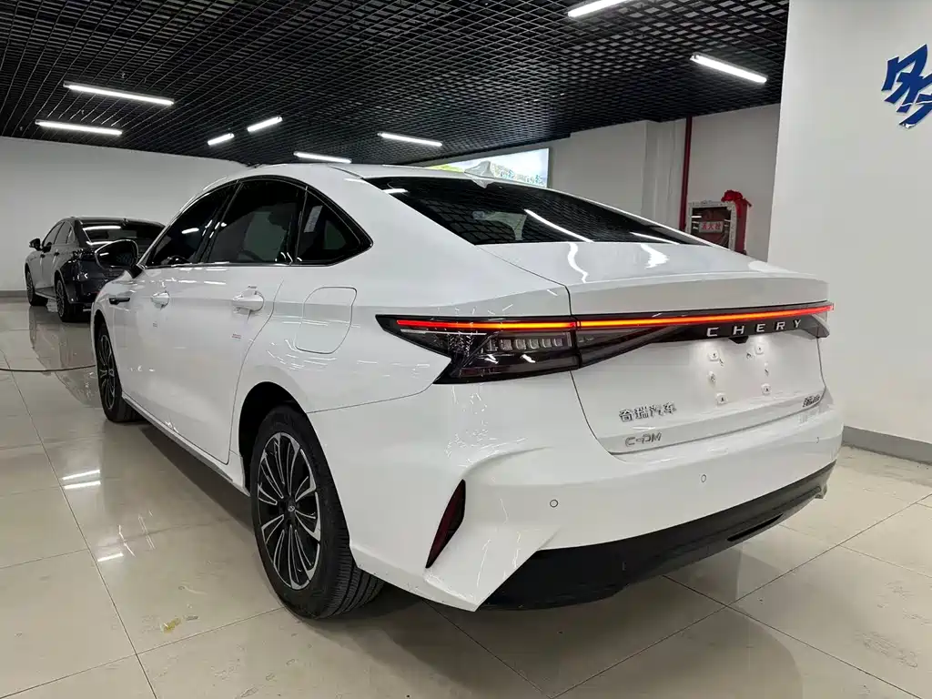 CHERY FENGYUN A8