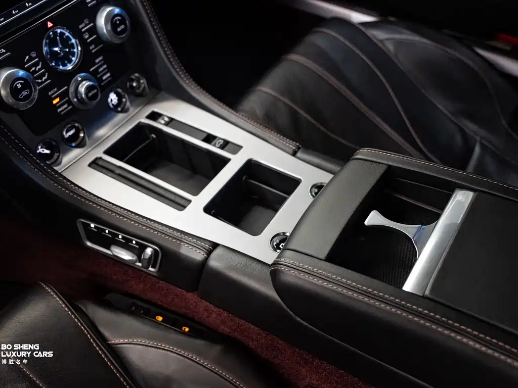 Aston Martin Virage — миниатюра 33