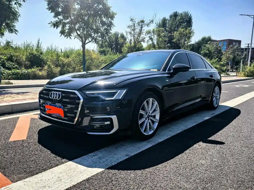 奥迪A6L 2023款 改款 45 TFSI 臻选动感型 2024