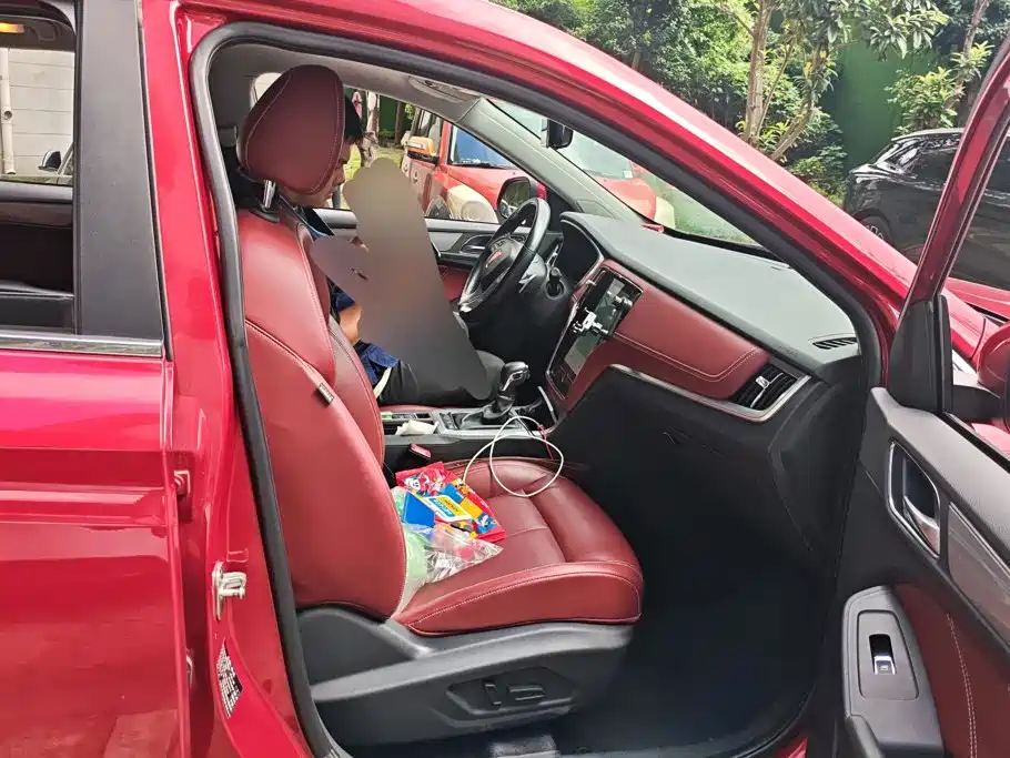 Roewe RX5 — миниатюра 8