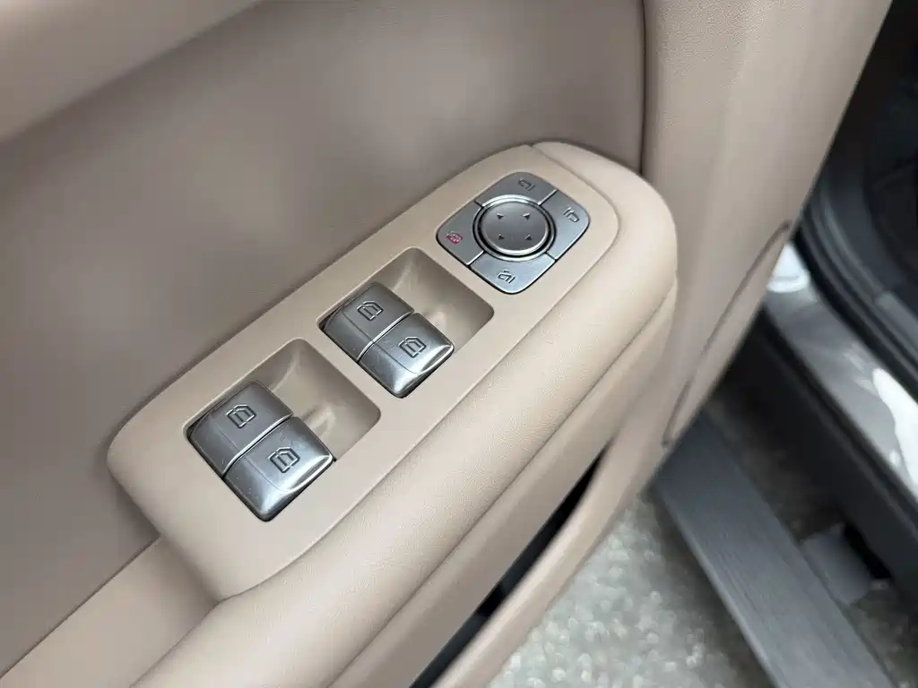 Li Auto Li L9 — миниатюра 8