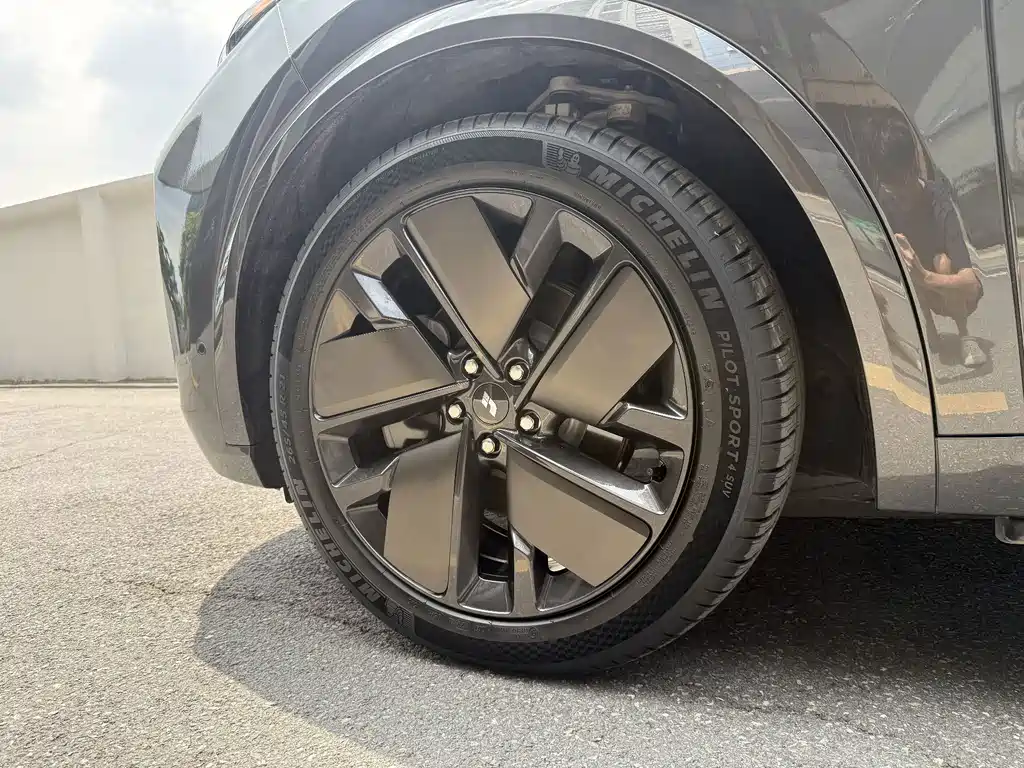 Li Auto Li L9 — миниатюра 6