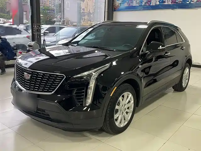 CADILLAC XT4