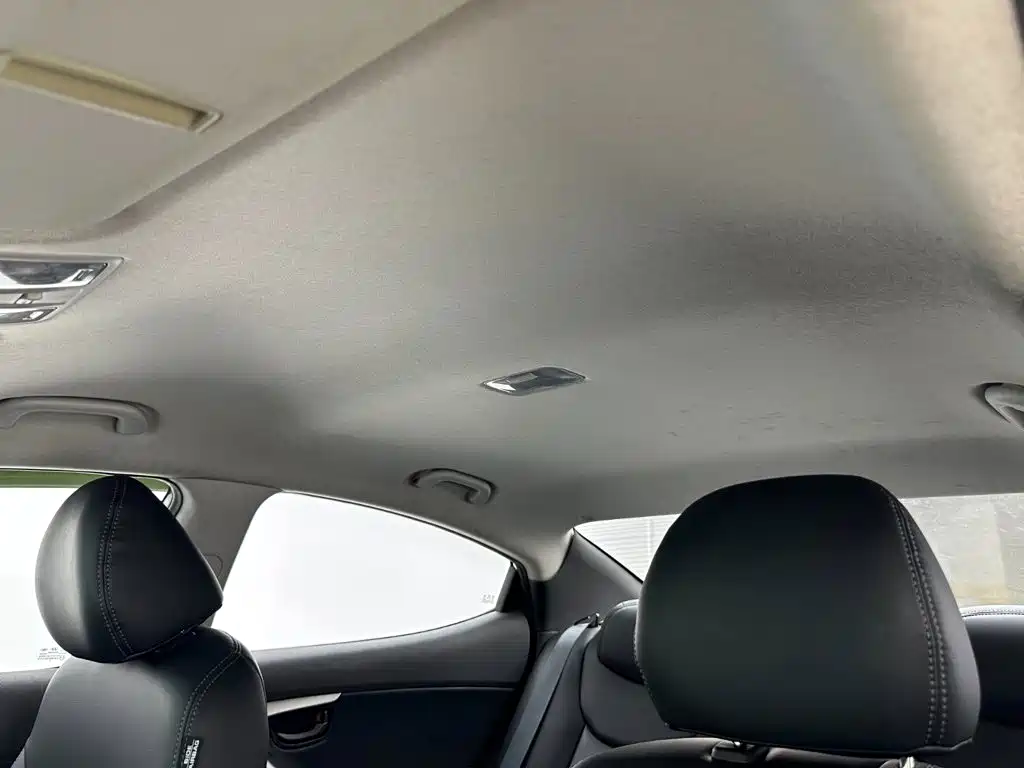 Hyundai Elantra Langdong — миниатюра 11