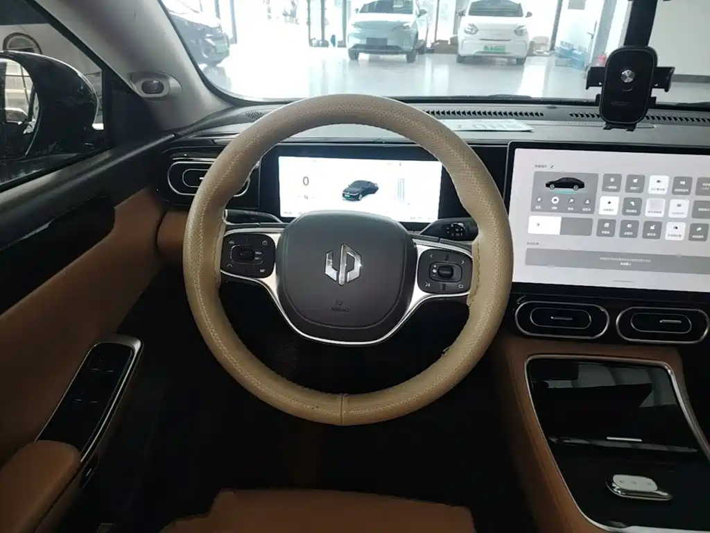 Leapmotor Leapmotor C01 — миниатюра 11