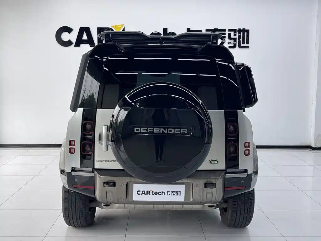 Land Rover Defender — миниатюра 3