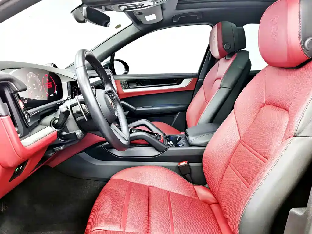 Porsche Cayenne — миниатюра 13
