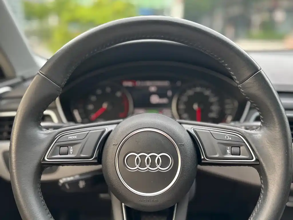 Audi A4L — миниатюра 25