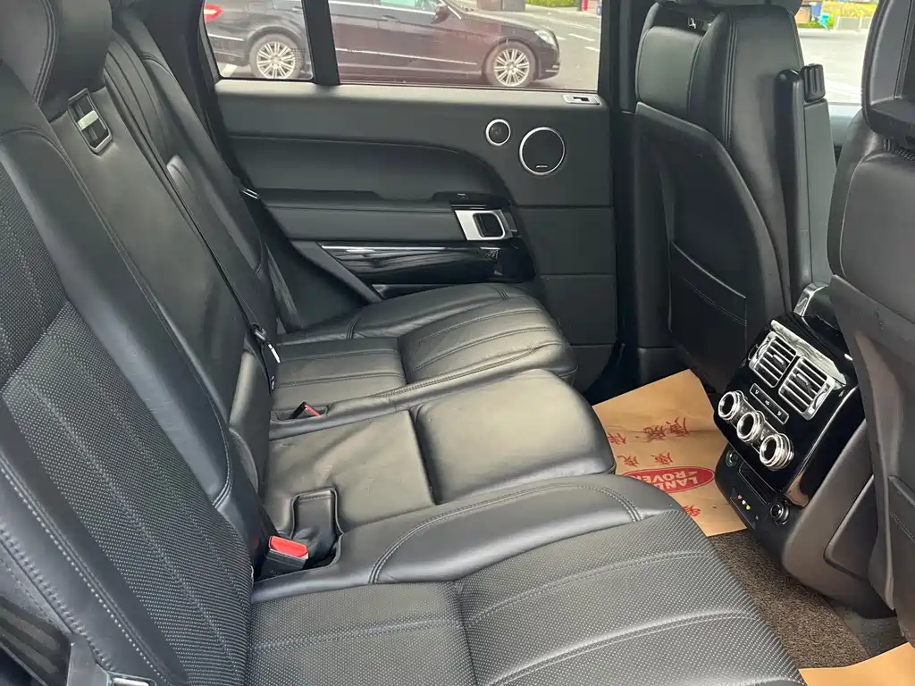 Land Rover Range Rover — миниатюра 20