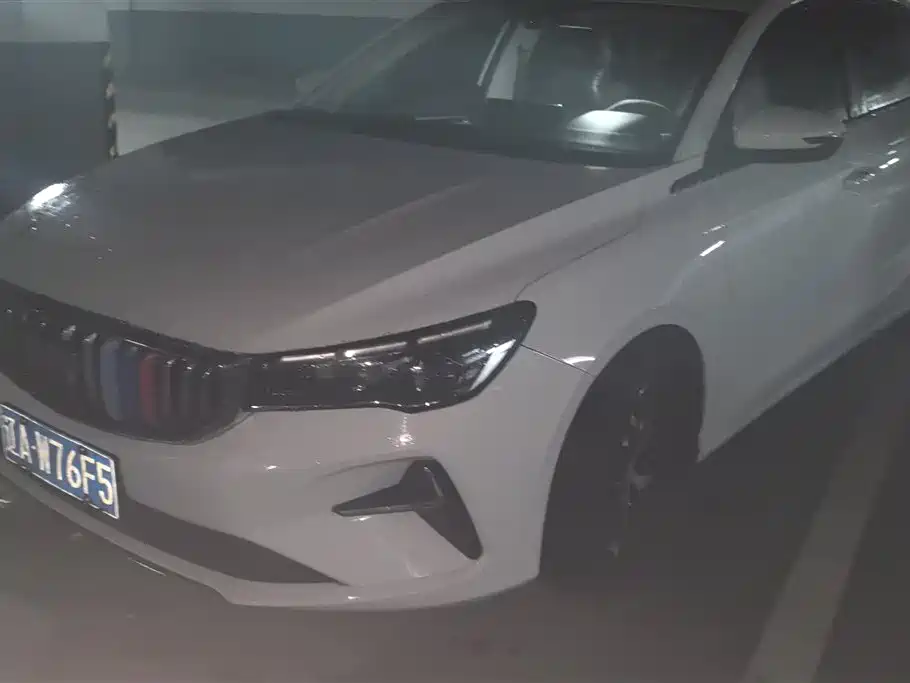 Geely Emgrand 2025