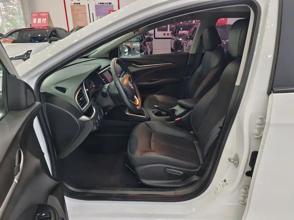 Buick Excelle — миниатюра 7