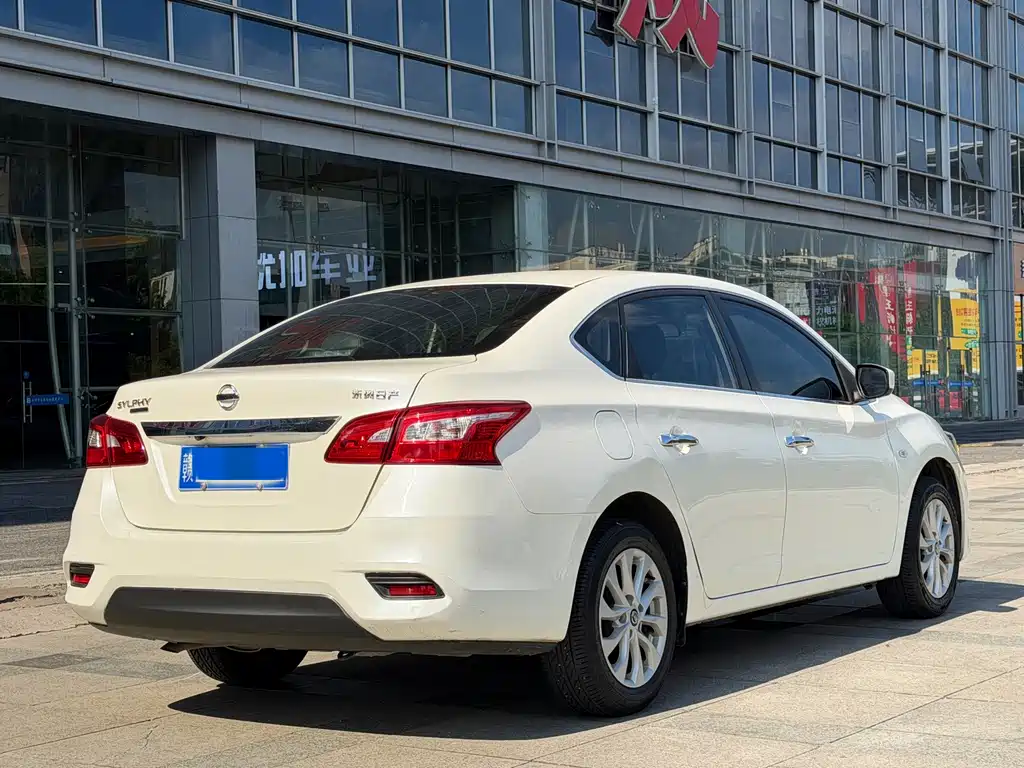 Nissan Sylphy — миниатюра 7
