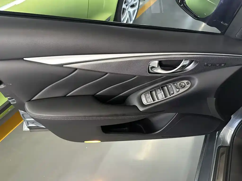 Infiniti Q50 — миниатюра 11