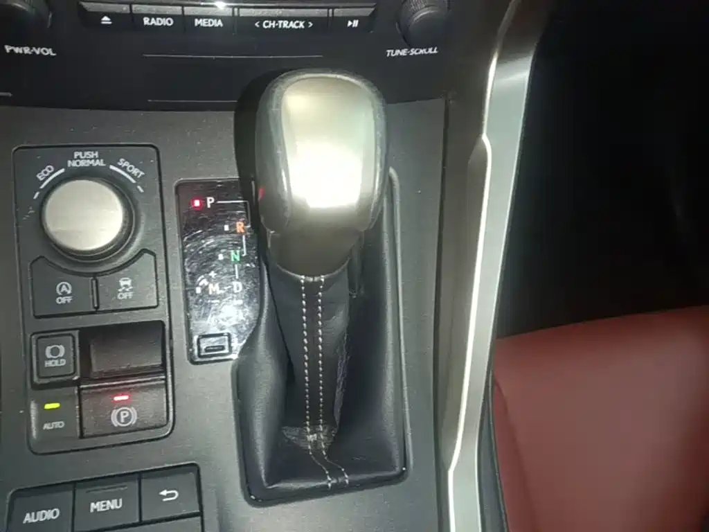 Lexus NX — миниатюра 14