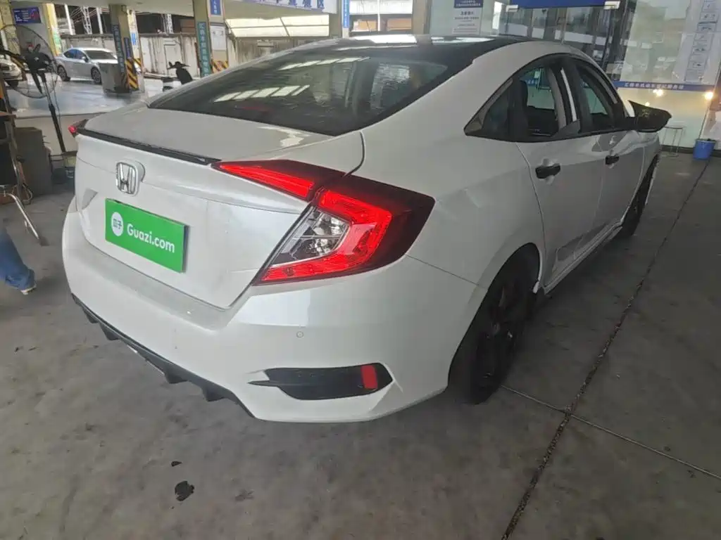 Honda Civic — миниатюра 7