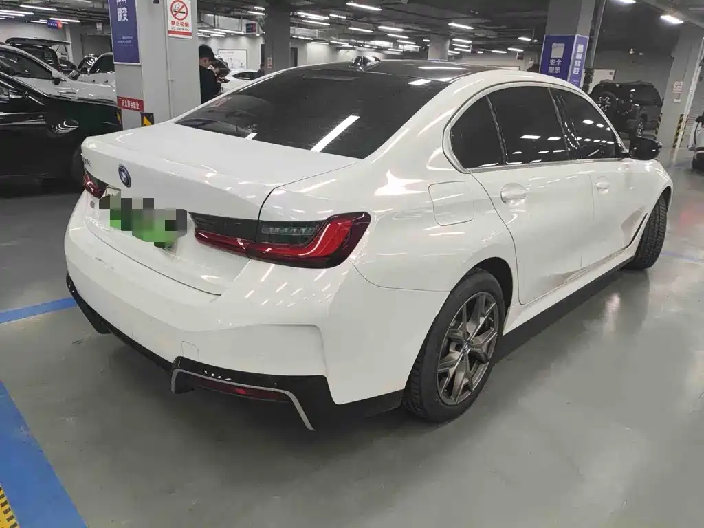 BMW i3 — миниатюра 5