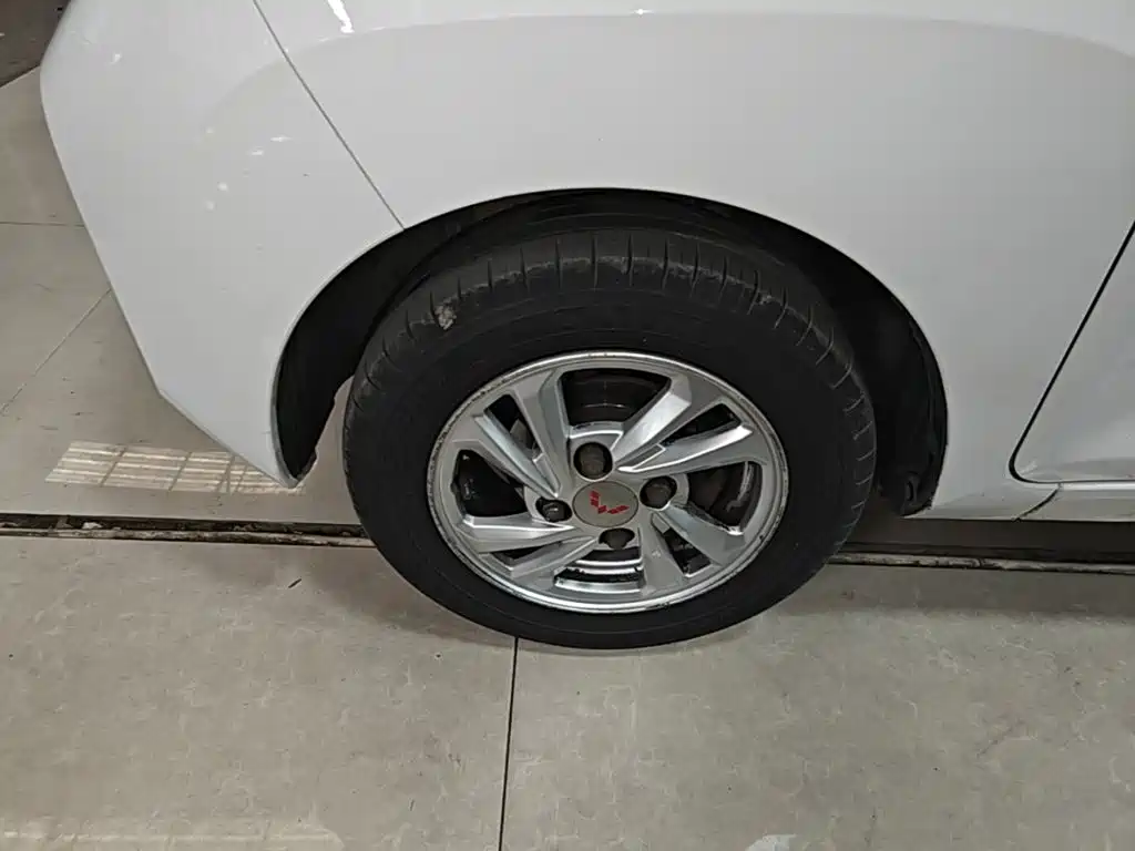Wuling MINIEV — миниатюра 23