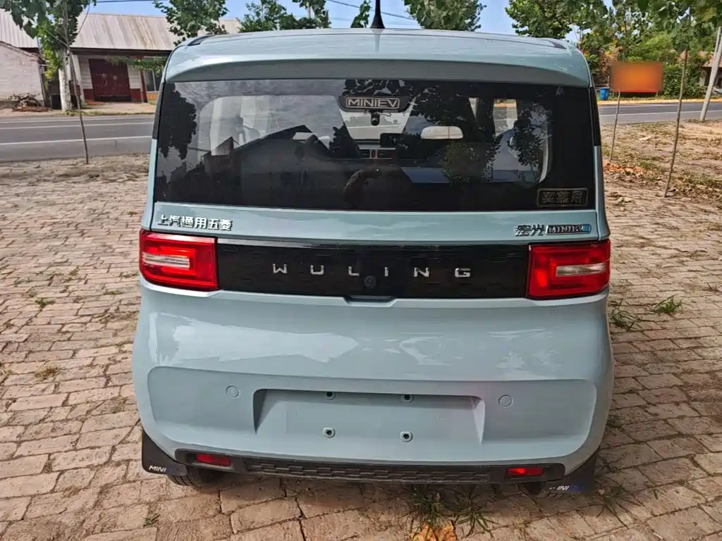 Wuling MINIEV — миниатюра 6