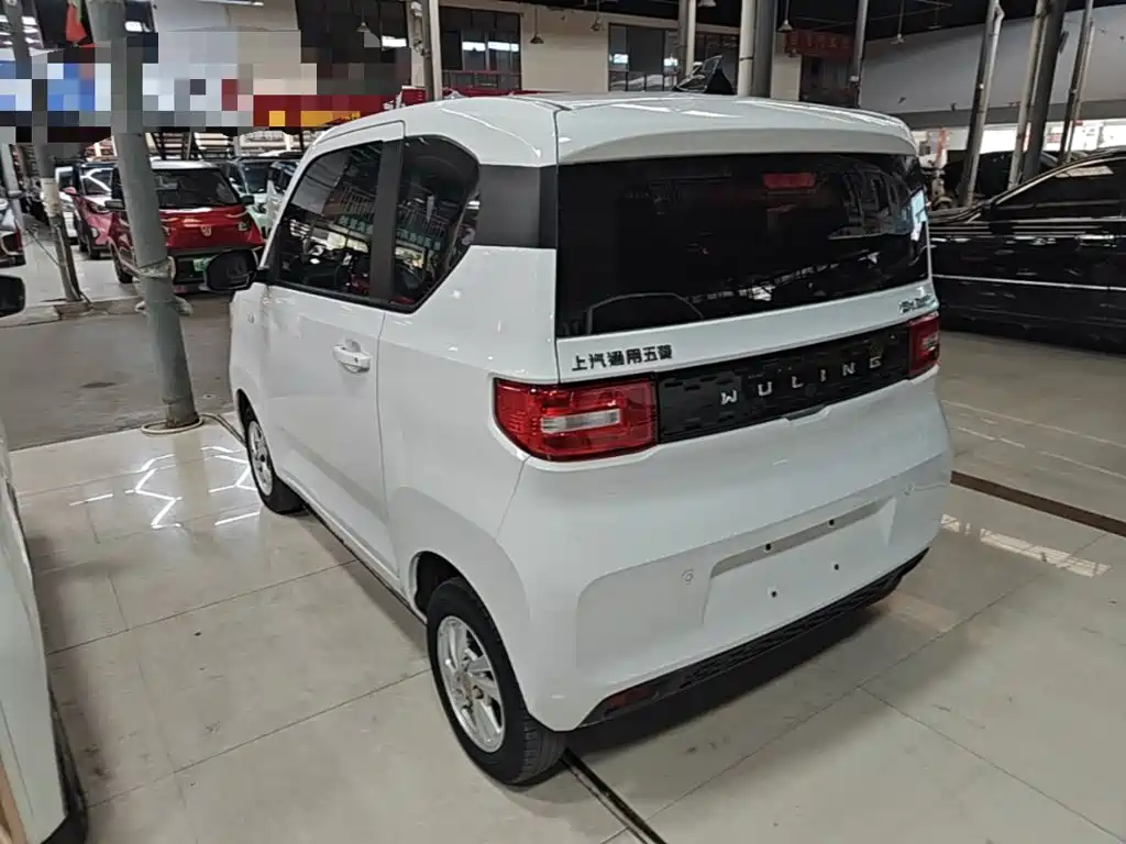 Wuling MINIEV — миниатюра 5