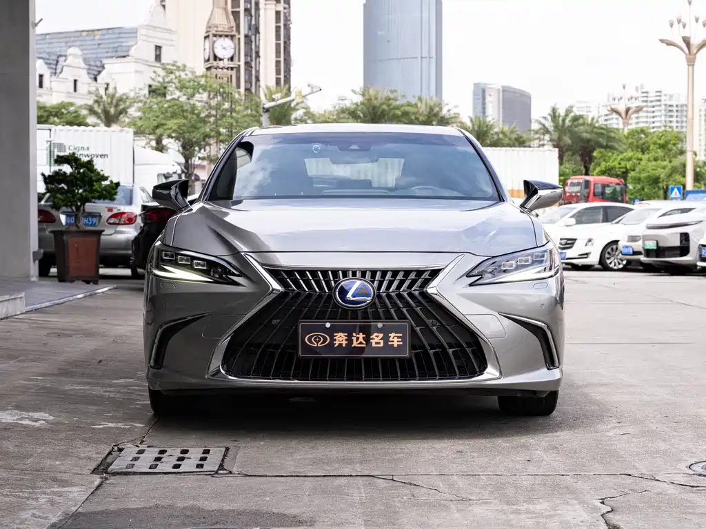 Lexus ES 2021 300h Premium