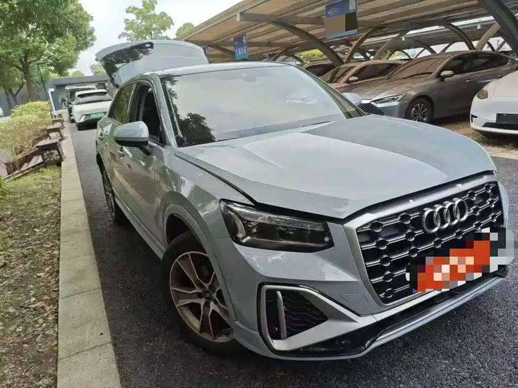 Audi Q2L — миниатюра 2