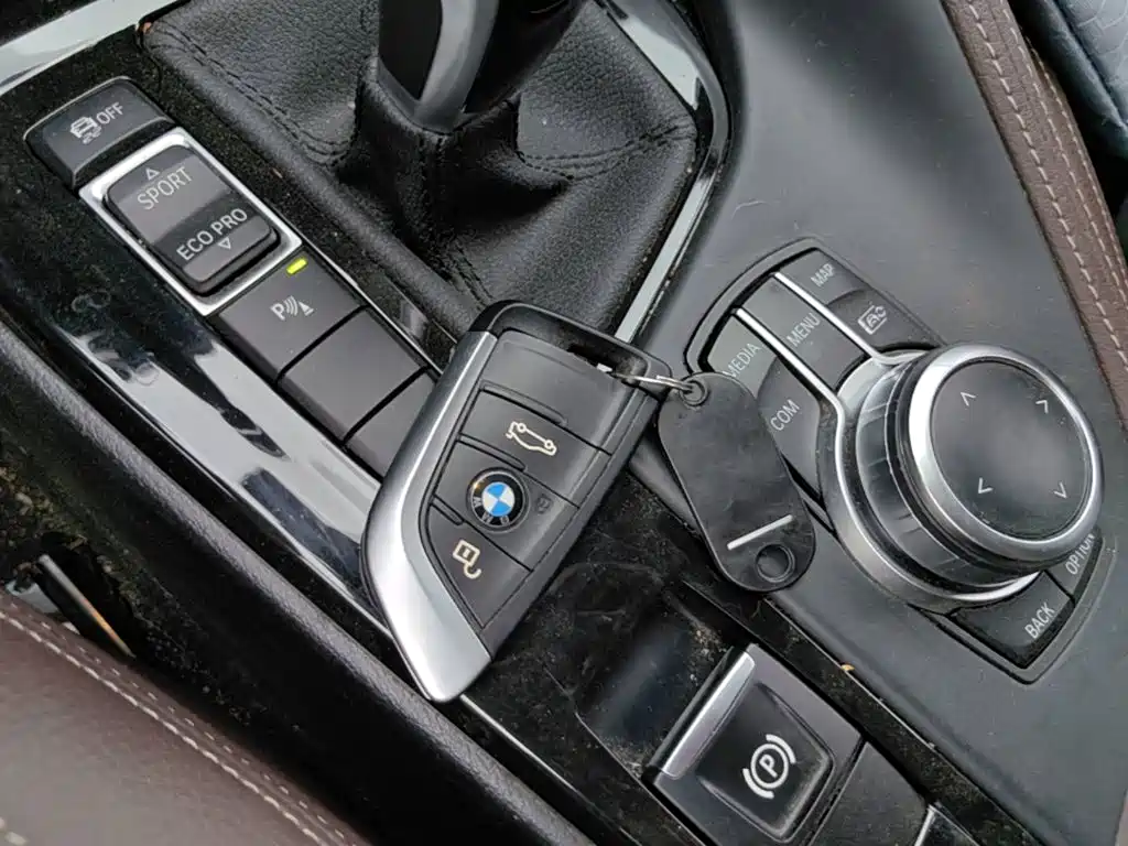 BMW X2 2023 sDrive25i M