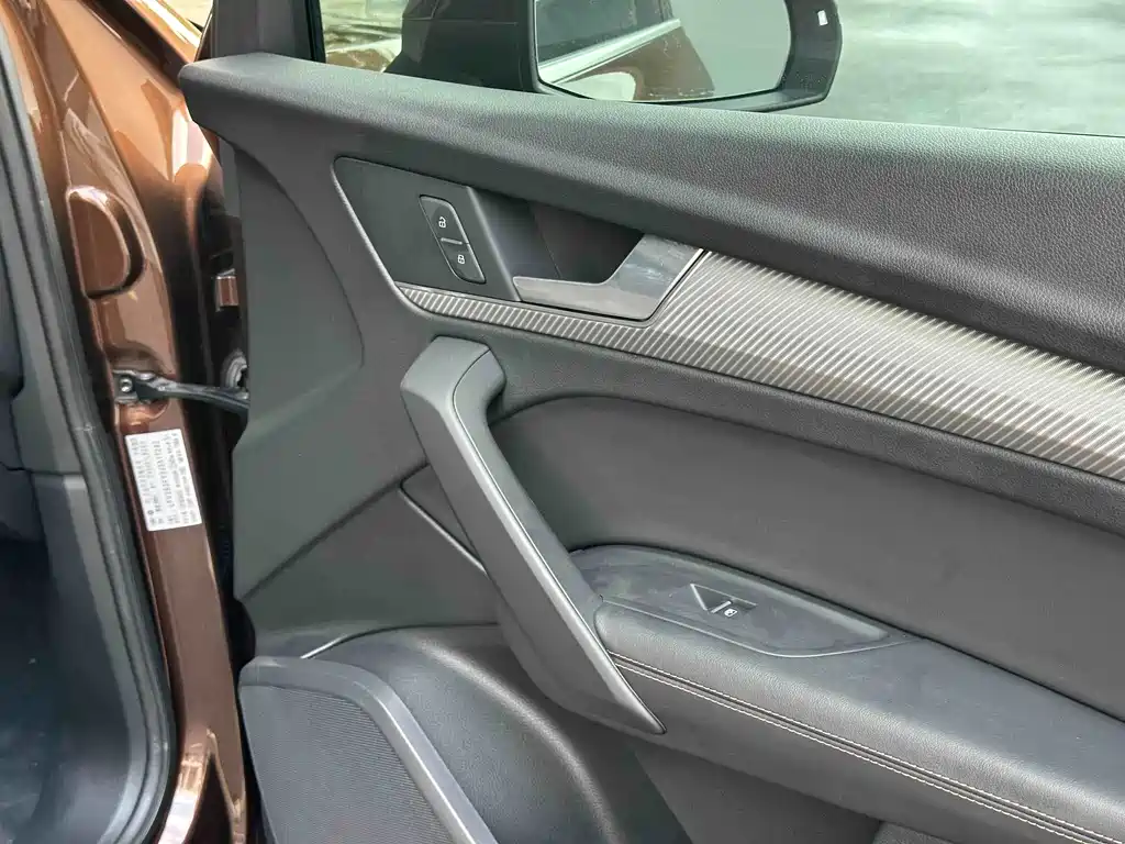 Audi Q5L — миниатюра 11