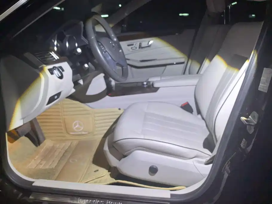 Mercedes-Benz E-Class — миниатюра 9