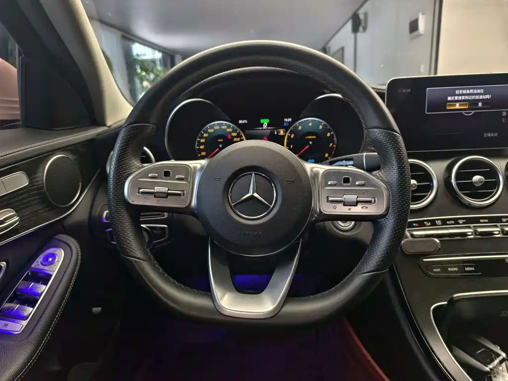 Mercedes-Benz C-Class — миниатюра 8