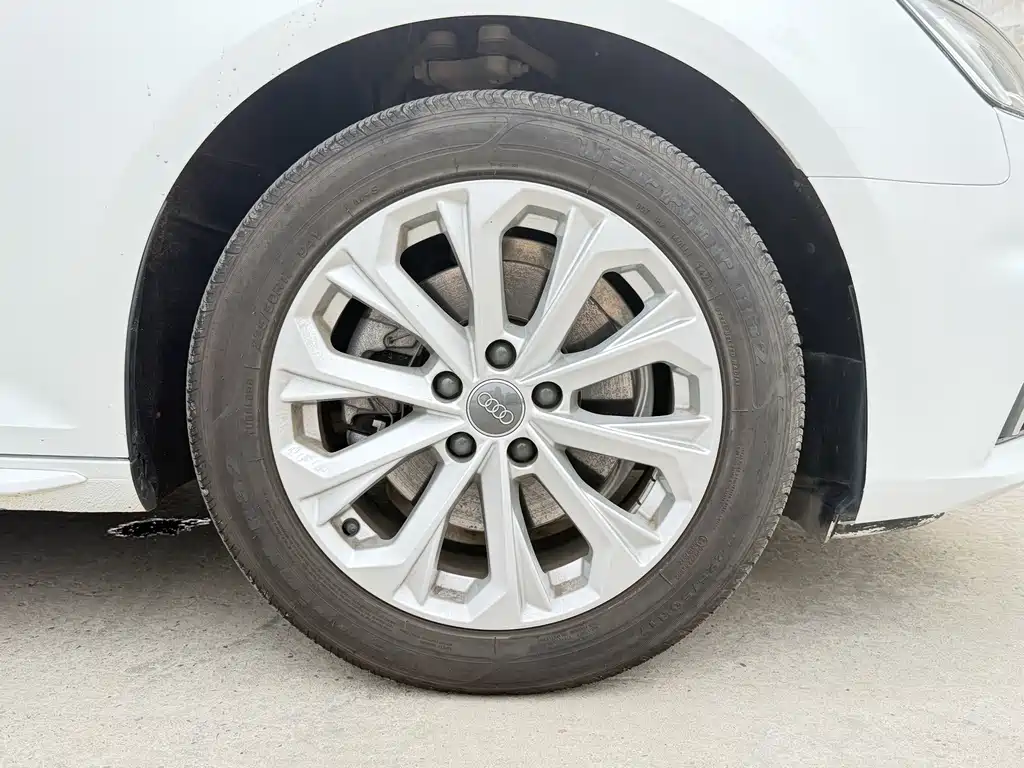 Audi A4L — миниатюра 18