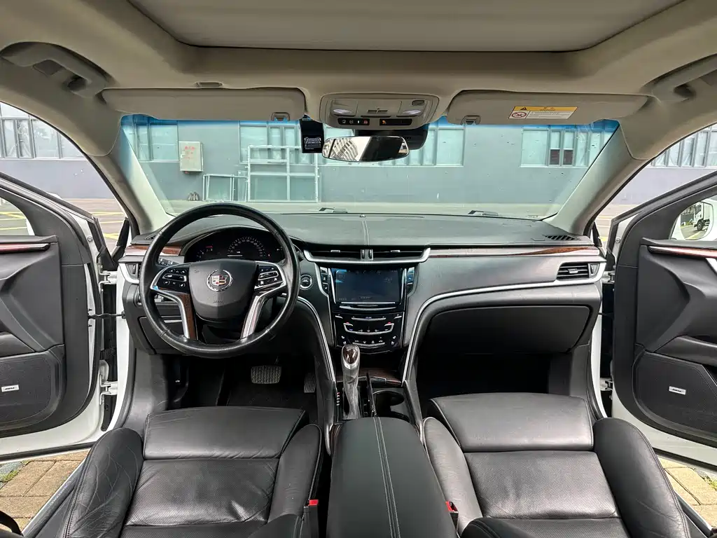 Cadillac XTS — миниатюра 5