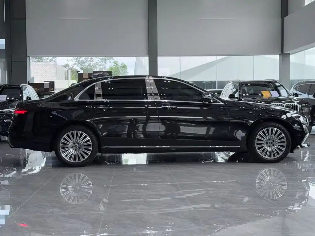 MERCEDES-BENZ  E CLASS